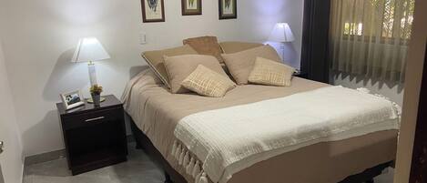 1 habitación, wifi y ropa de cama