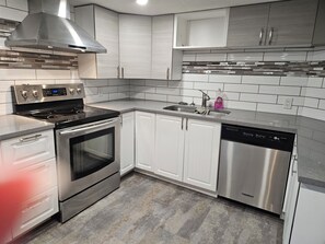Private kitchen - 2 level self contained suite (Calgary)