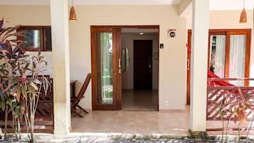 Apartamento, 2 quartos, sacada | Opções para refeição ao ar livre
