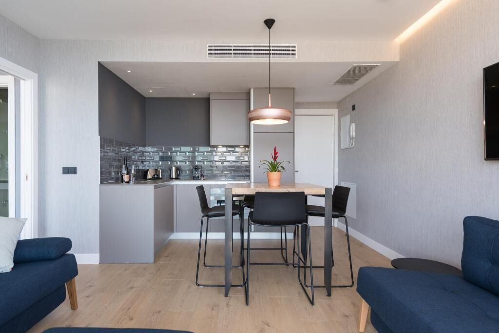 Penthouse, balkon, uitzicht op zee | Interieur