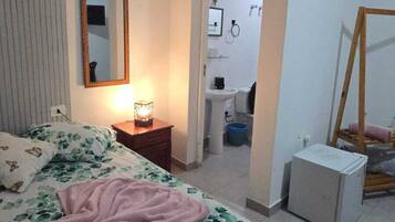 Classic Twin Room, Lanai, Courtyard View