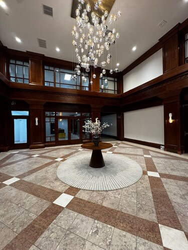 Yale Deluxe Modern Apartment