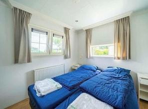 House - Holiday Home in Dordrecht With Terrace (Dordrecht)