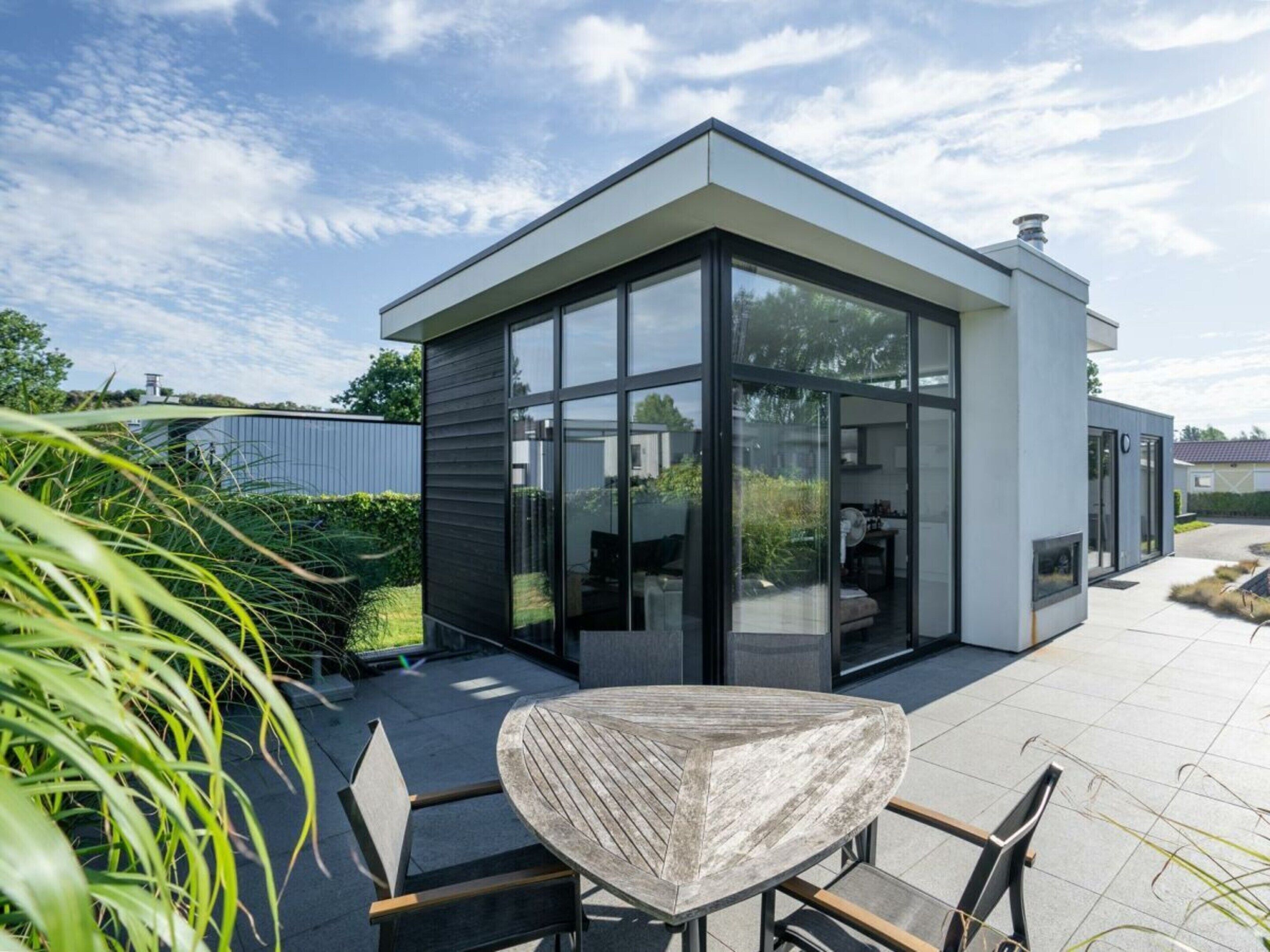 House | Outdoor dining