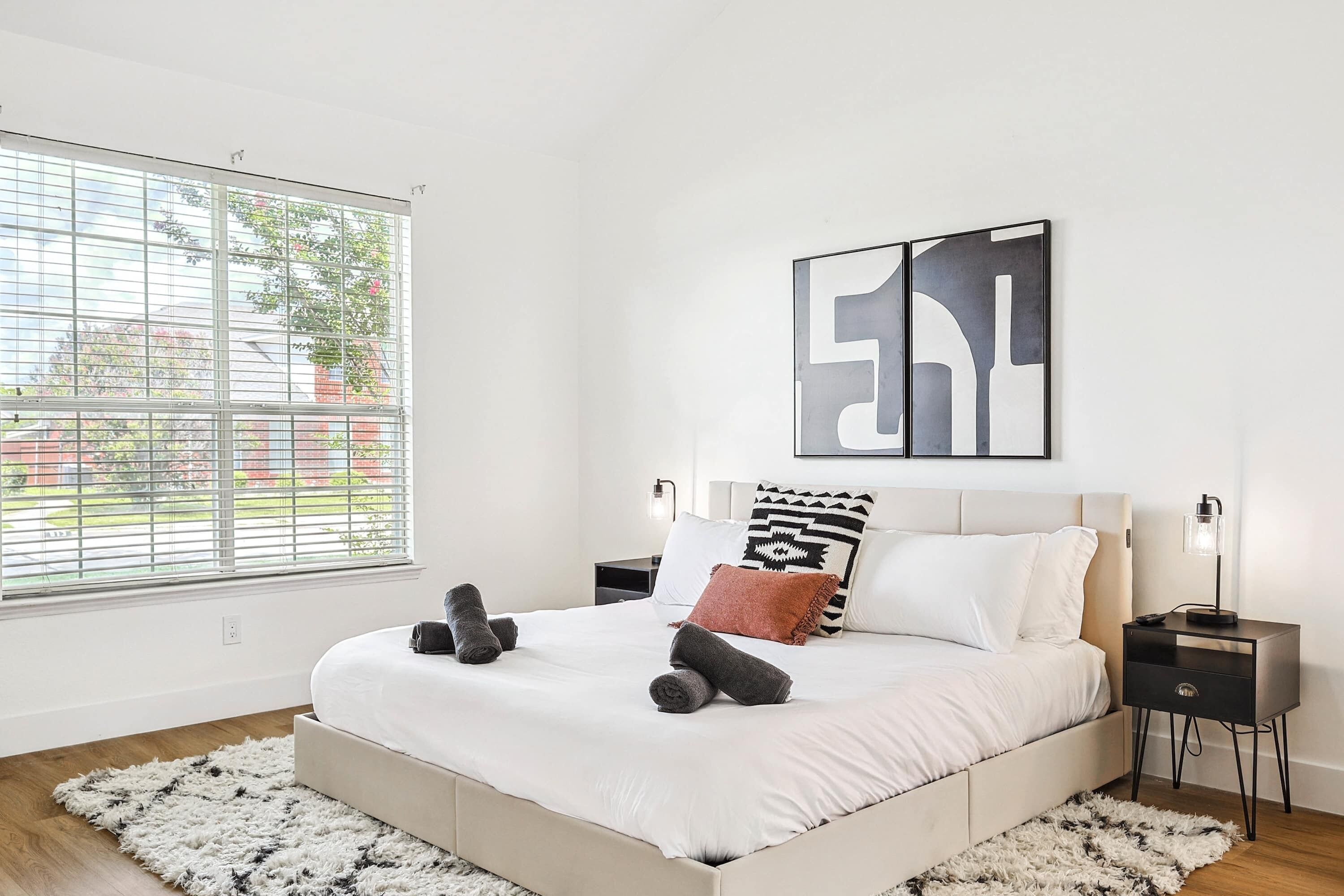 5 bedrooms, WiFi, bed sheets