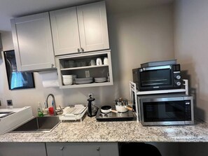 Private kitchen - Hike & Chill, Walk to Coffee Restaurants Bar (Mossyrock)