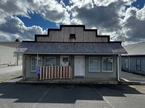 Exterior - Hike & Chill, Walk to Coffee Restaurants Bar (Mossyrock)