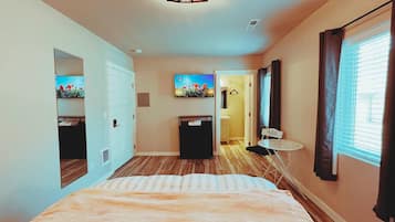 WiFi, bed sheets