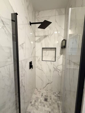 Bathroom - Luxury Studio Near Yale | Gym, W/D & Fast WiFi (New Haven)