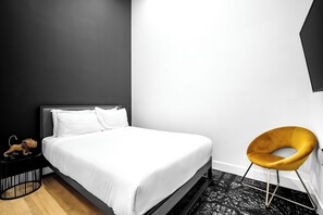 4 室のベッドルーム、WiFi (無料)、ベッドシーツ