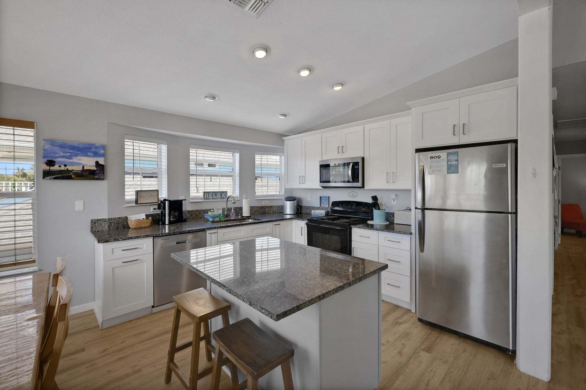 House, Multiple Beds, City View (Surf Perch) | Private kitchen