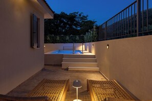 屋外プール、温水プール
