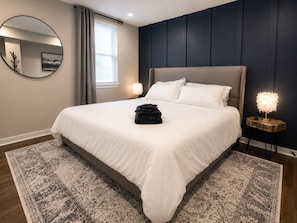 Desk, iron/ironing board, WiFi, bed sheets