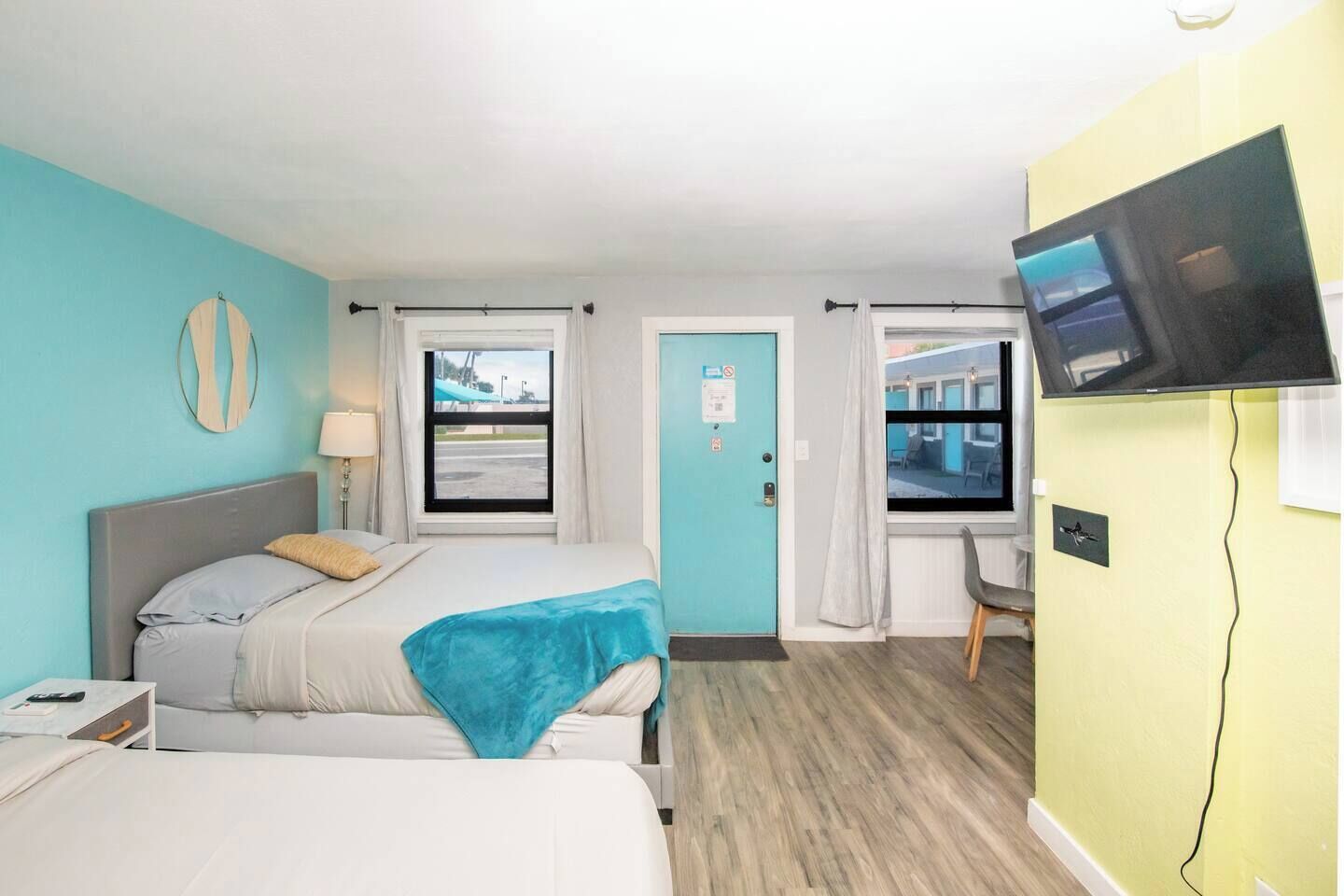 In-room safe, iron/ironing board, WiFi, bed sheets