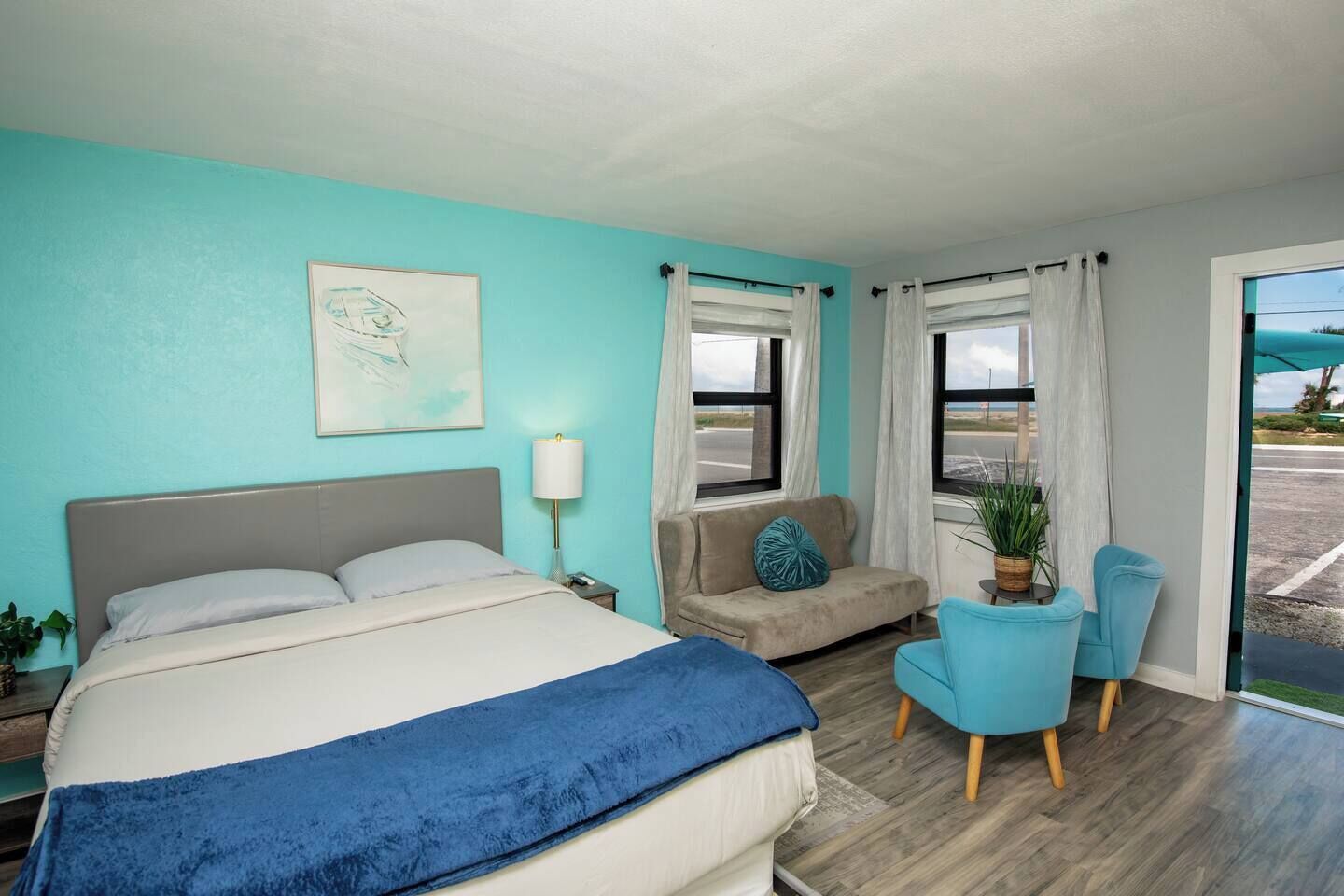 1 habitación, tabla de planchar con plancha, wifi y ropa de cama 