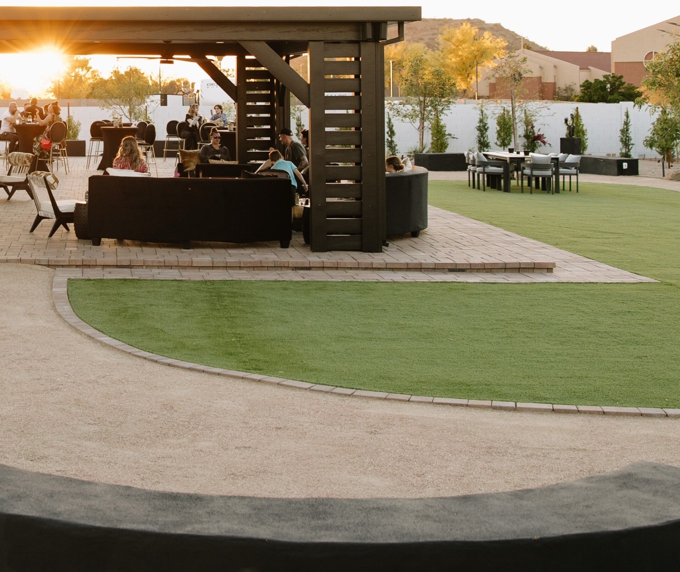 Outdoor dining