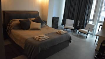 Family Quadruple Room | Minibar, individually furnished, free WiFi