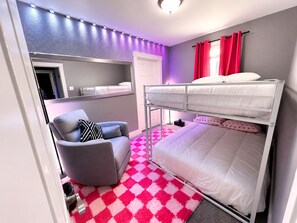 Room - NEW! Vibe City Retreat: Luxe Hot Tub, Backyard Games, & Prime Vibe Sleeps 20! (Denver)
