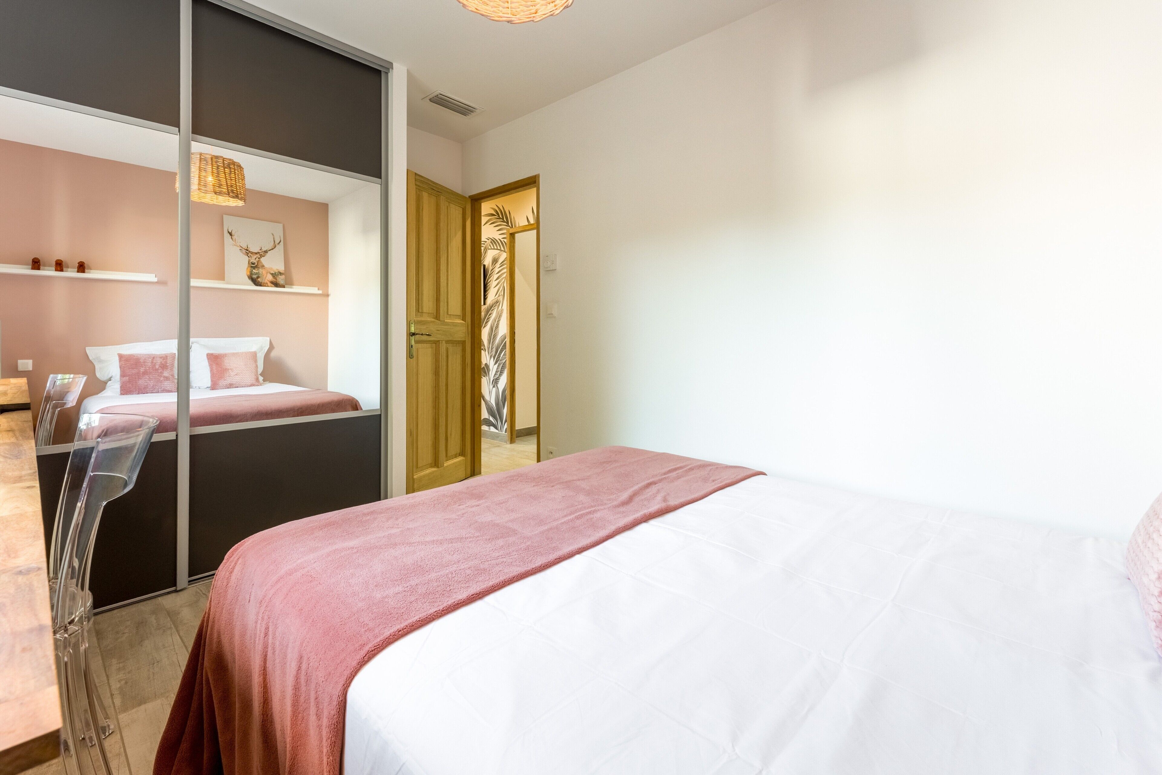 3 dormitorios, tabla de planchar con plancha, wifi y ropa de cama
