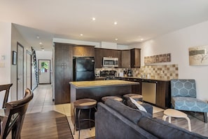 Private kitchen - Ski Tremblant Boréalis Condo (Mont-Tremblant)