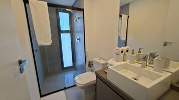 Studio, Lanai | Bathroom | Shower, towels, toilet paper