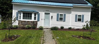 Serene family-friendly 3-bedroom house with lake access in charming Sanbornton