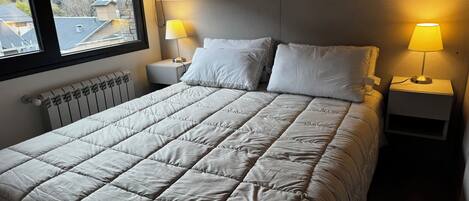 WiFi, bed sheets