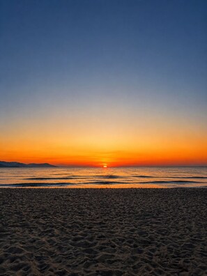 Beach nearby, white sand - Tüzün Pansiyon (aydin)