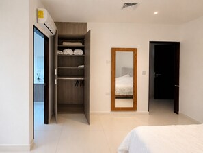 Room - Lovely 2-bedroom house with AC in Playa Hermosa (Playa Hermosa)