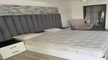 3 bedrooms, Internet