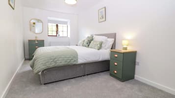 2 bedrooms, WiFi (free), individually decorated, individually furnished