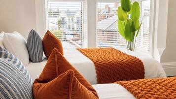 5 bedrooms, Internet, bed sheets