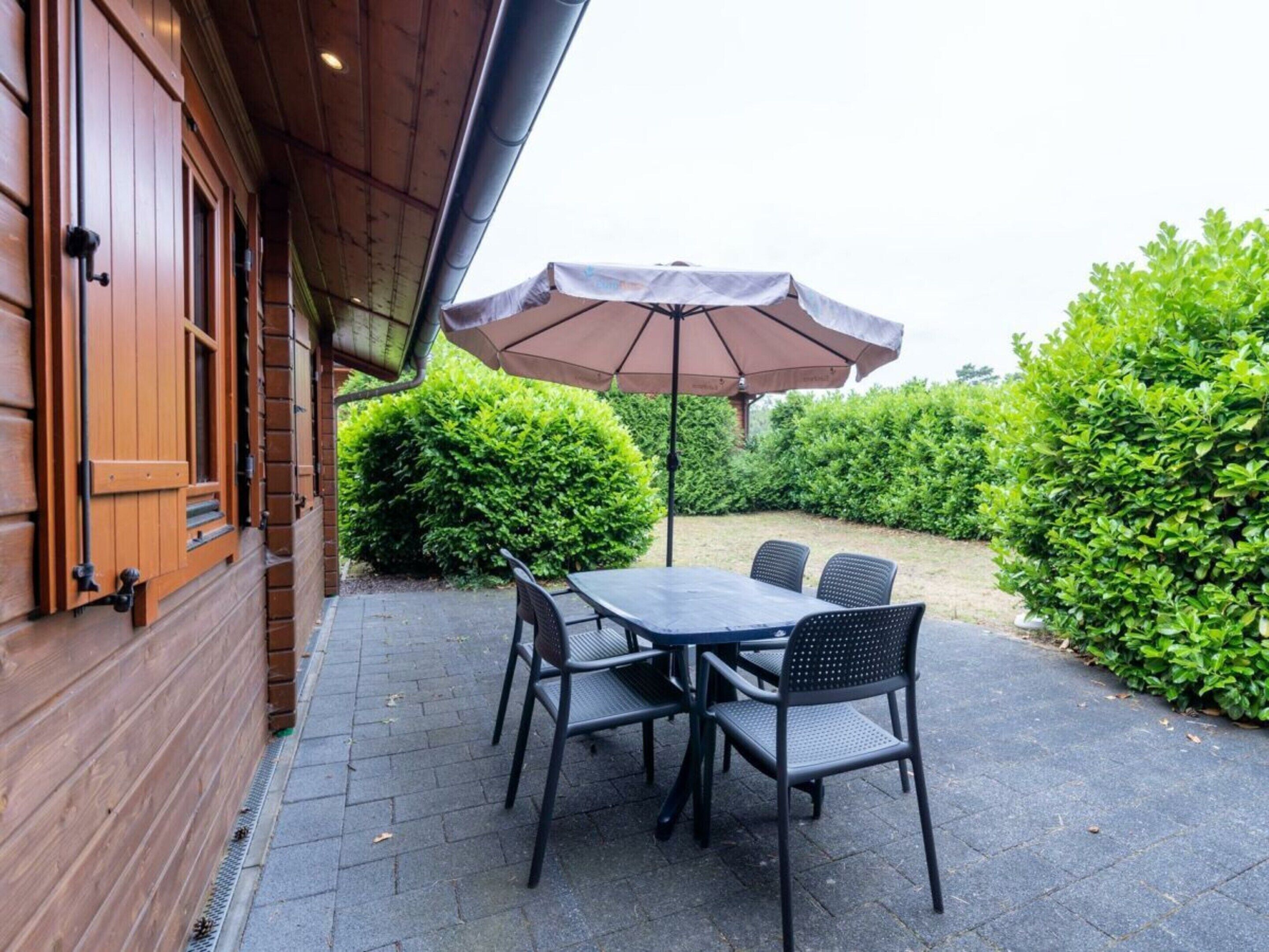 House | Outdoor dining