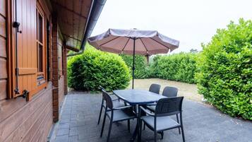 House | Outdoor dining