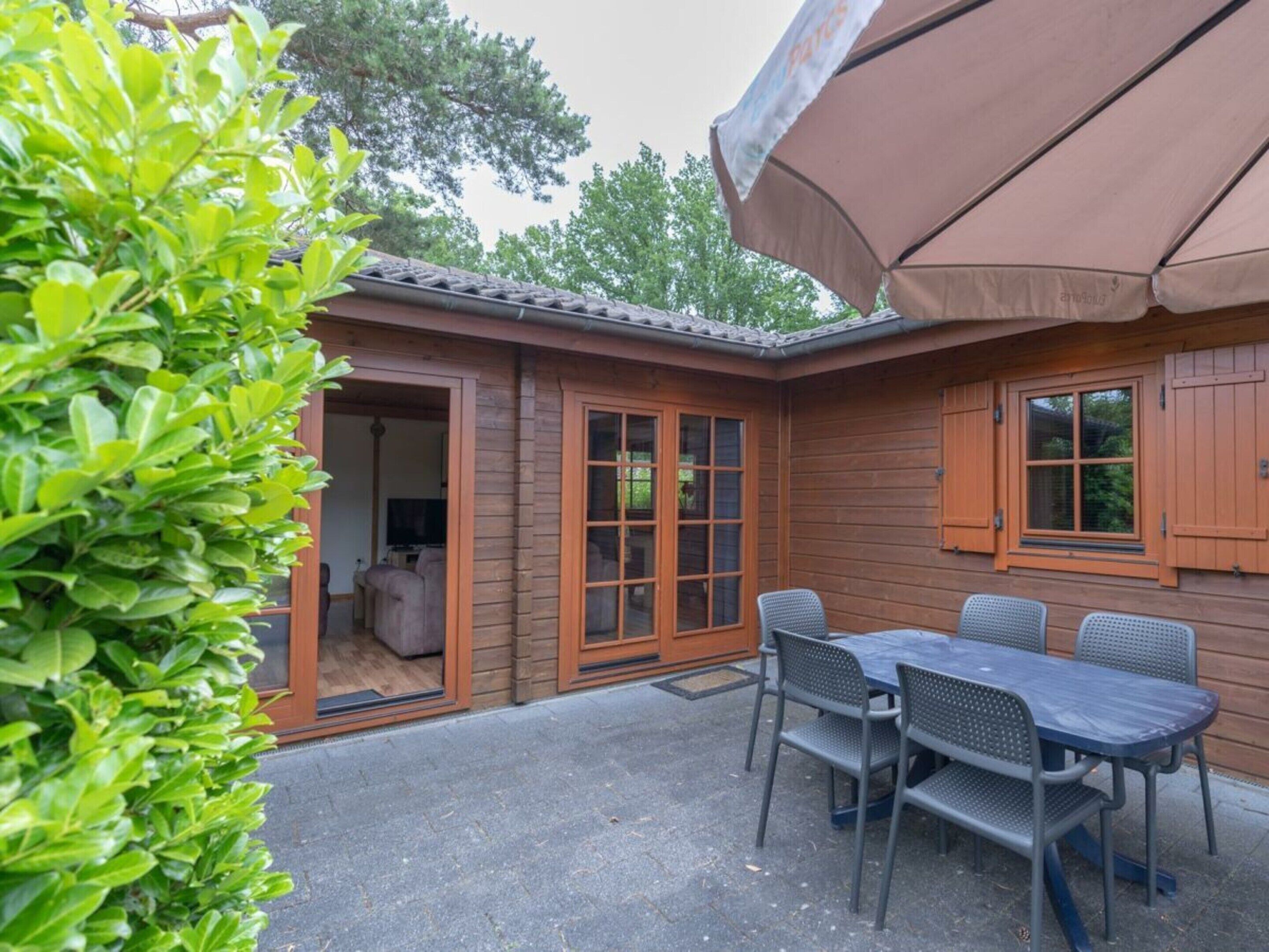 House | Outdoor dining