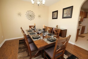 Dining - Spacious 6BR, Private pool & Jacuzzi near Disney & Universal (Kissimmee)