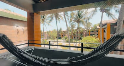 Beautiful Apartment, Condominium by the Sea!