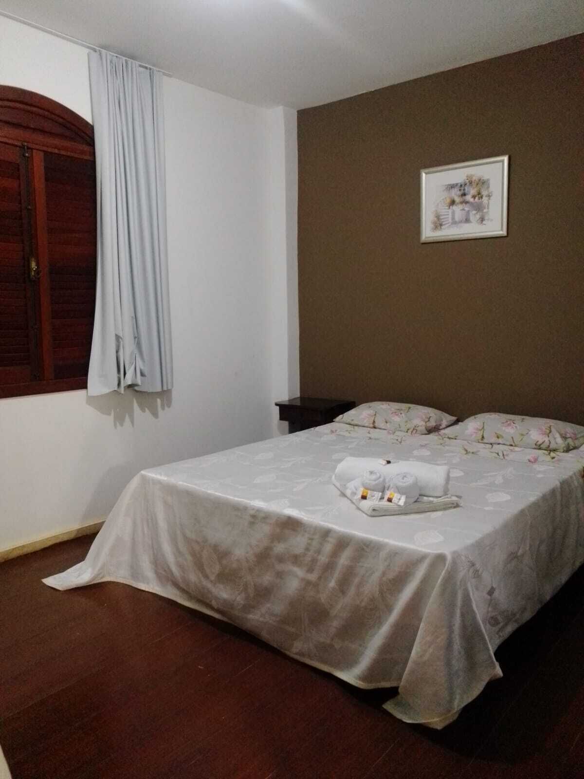 Suite | Desk, laptop workspace, free WiFi