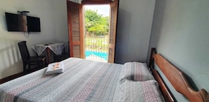 Double or Twin Room | Desk, laptop workspace, free WiFi - Pousada Santana (Sabará)