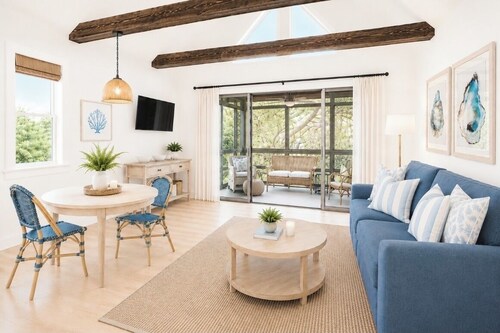 The Merry Mariner of Kiawah Island-100 feet to the beach-sleeps 4 comfortably 