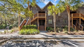 Exterior - The Merry Mariner of Kiawah -100 ft to beach/boardwalk-Owner managed-sleeps 4 (Johns Island)