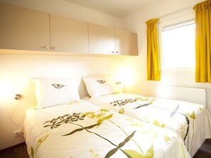 House - Holiday Home in Velsen-zuid With Terrace (Velsen-Zuid)