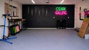 Fitness facility - Ozark Calling -- Ride-In Ride-Out MTB Basecamp, Premium Location (Bella Vista)