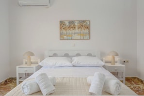 3 bedrooms, iron/ironing board, WiFi - R&M Ocean View Charming 3-bedroom house in peaceful Daskalio (Daskalio)