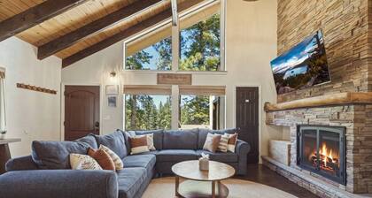 Cozy Alpine Retreat | BBQ, Views + Fireplace