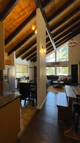Cozy Alpine Retreat | BBQ, Views + Fireplace
