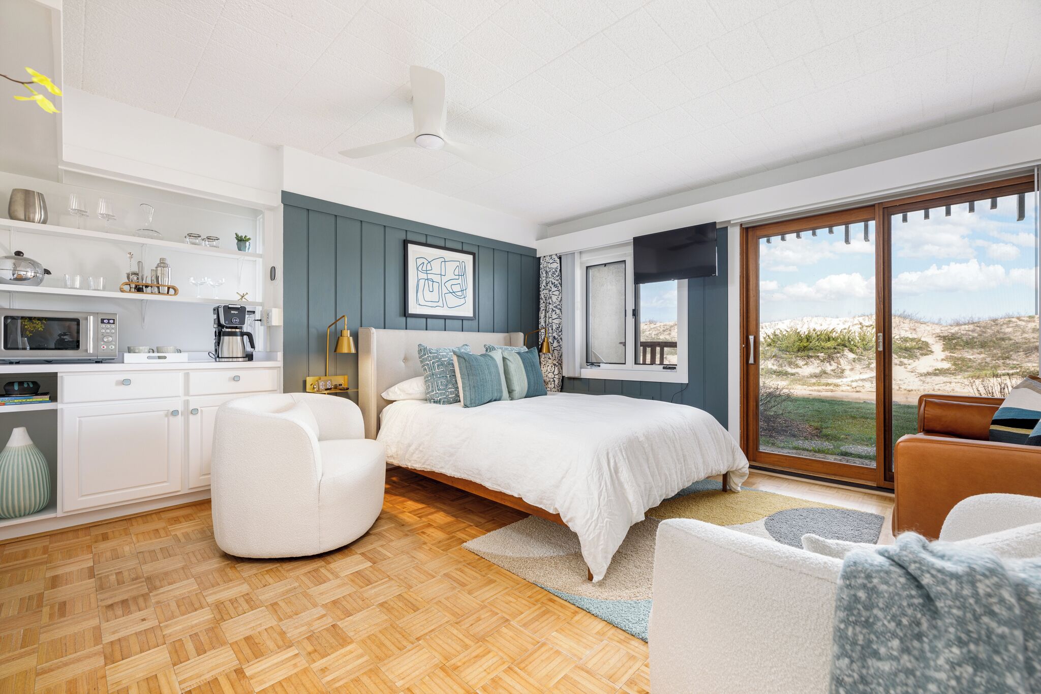 Waterfront Studio, Newly Renovated, A Cool Studio, Glen Arbor M22 Crystal River - Glen Arbor, MI