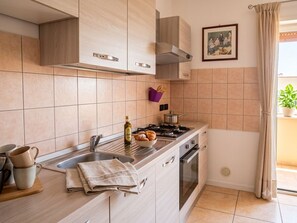 Private kitchen - Family Apartment (Lido di Jesolo)