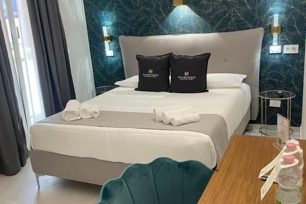 Deluxe Double Room, Courtyard View | In-room safe, blackout drapes, soundproofing