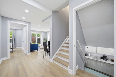 Private 1BR Apt | WiFi | Parking | Nr all Amenities